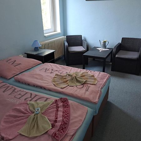 Hotel Kamenny Vrch 호무토프 외부 사진