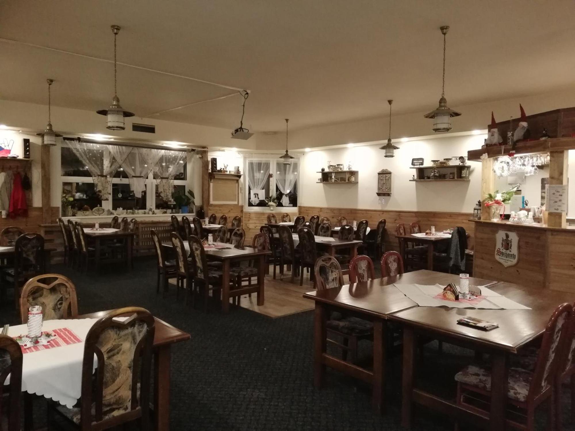 Hotel Kamenny Vrch 호무토프 외부 사진